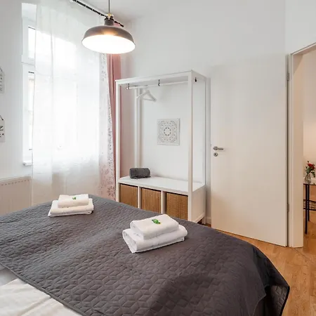 Goethe Palais Charlotte 4p L Lift I Parkplatzi Zentrum I Helios أوي
